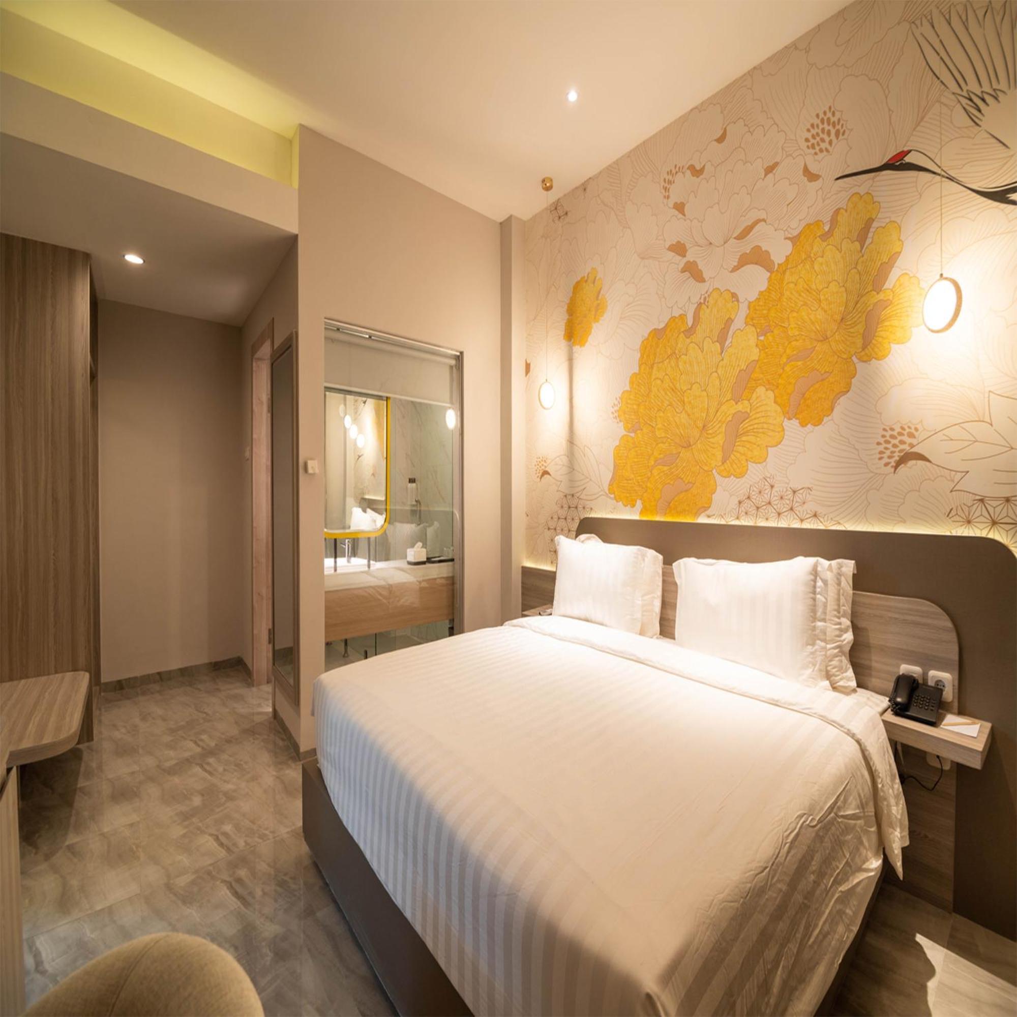 Yulia Hotel Managed By Hig Gorontalo Exterior foto
