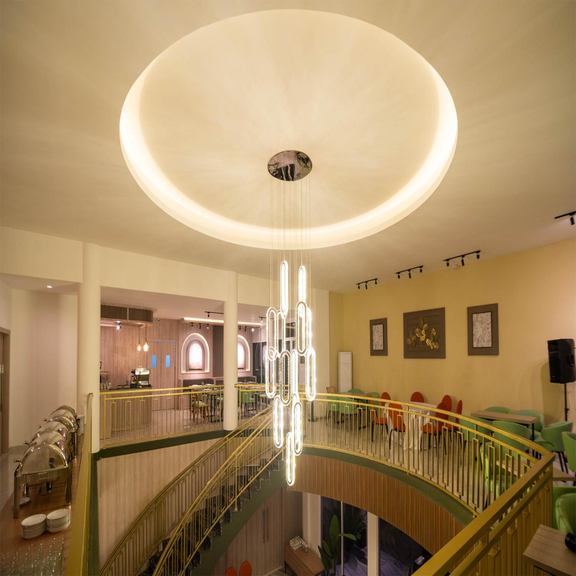 Yulia Hotel Managed By Hig Gorontalo Exterior foto